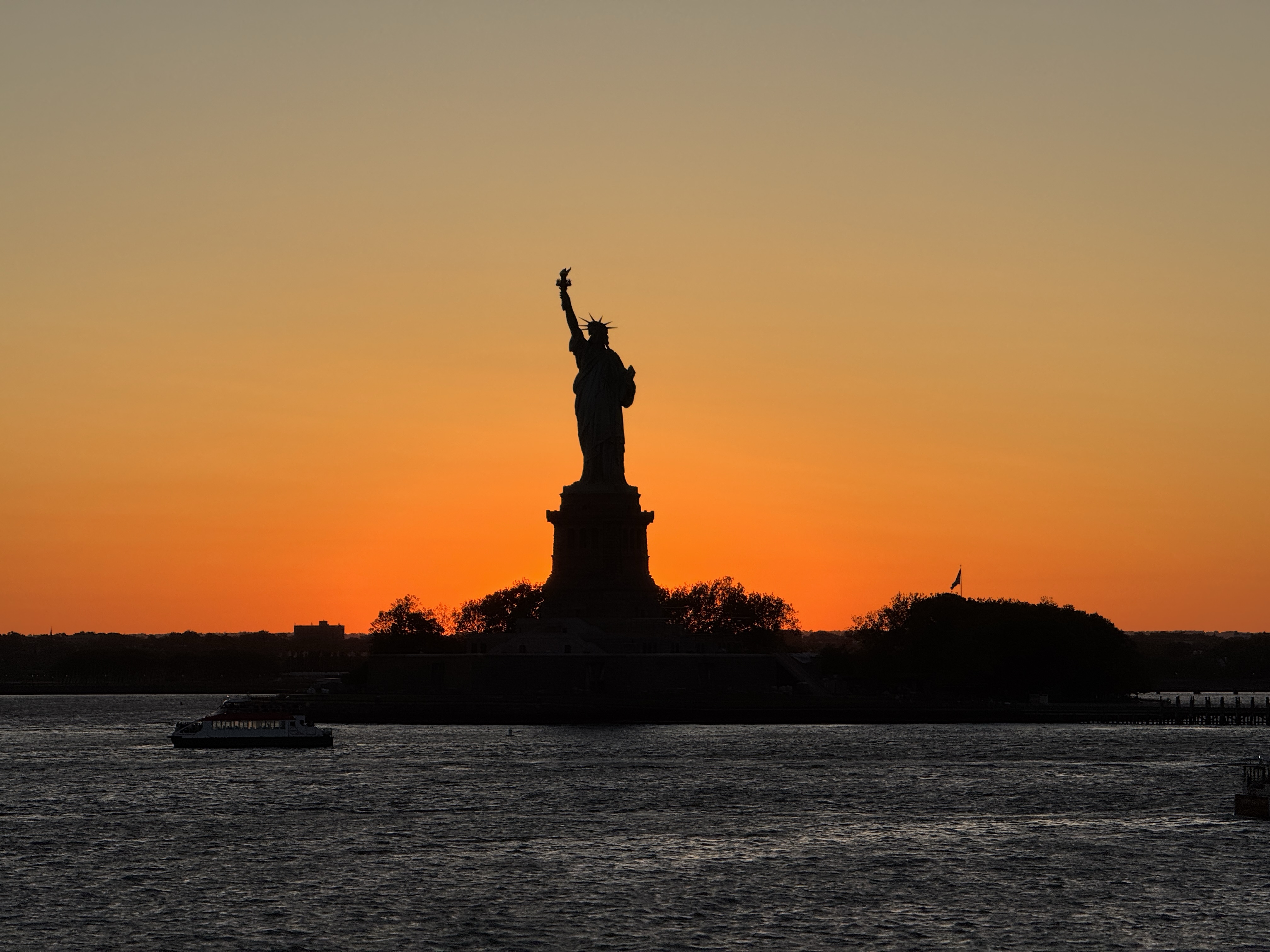 Statue of Liberty sillouhette